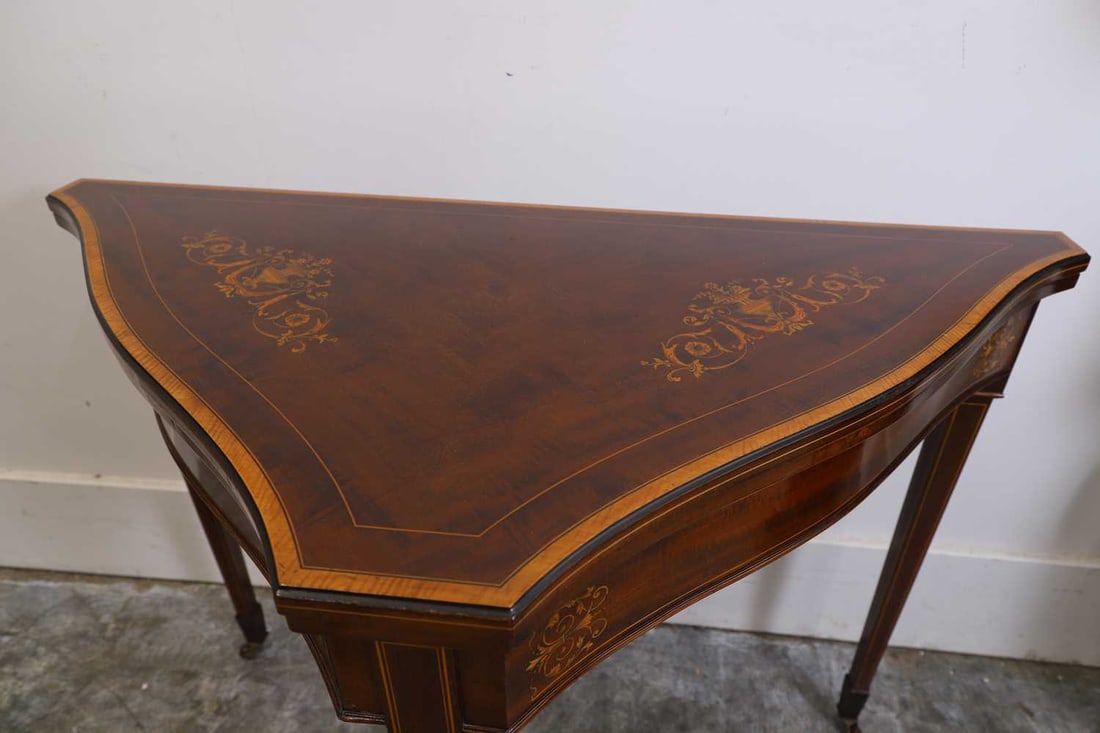 An Edwardian inlaid mahogany corner table c.1910 - 6