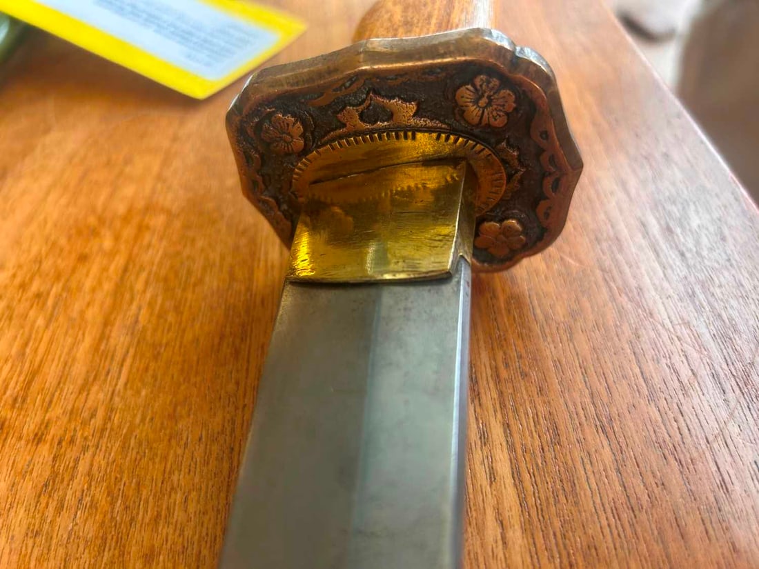 Three Japanese swords, Edo and Meiji period, - 17