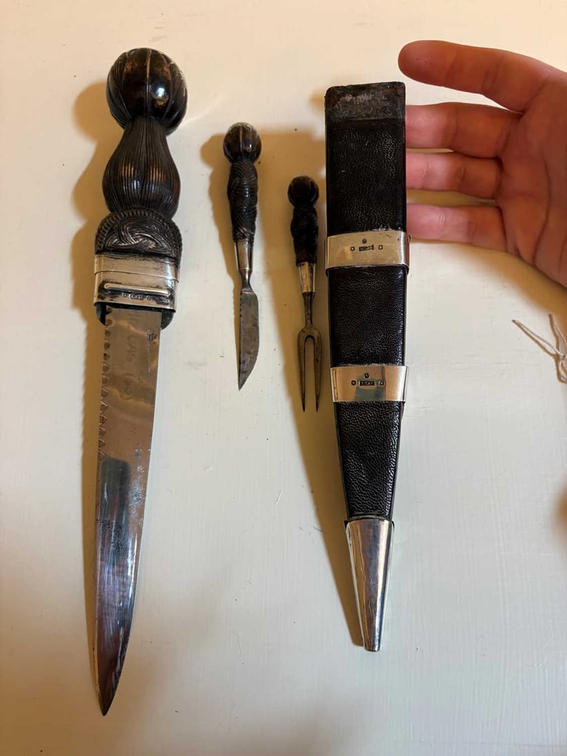 A Scottish silver-mounted dirk, mounts by JR & S, Edinburgh, 1889, - 19