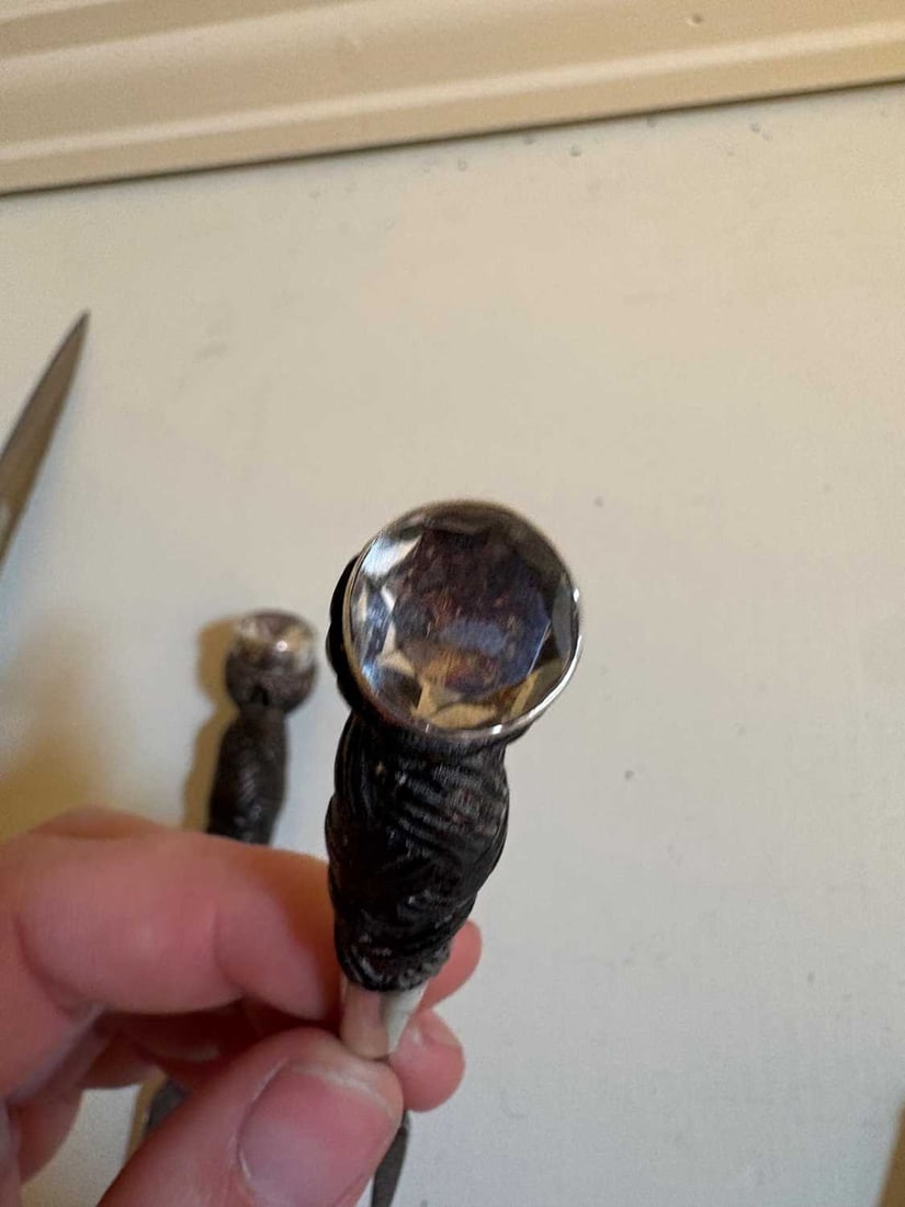 A Scottish silver-mounted dirk, mounts by JR & S, Edinburgh, 1889, - 5