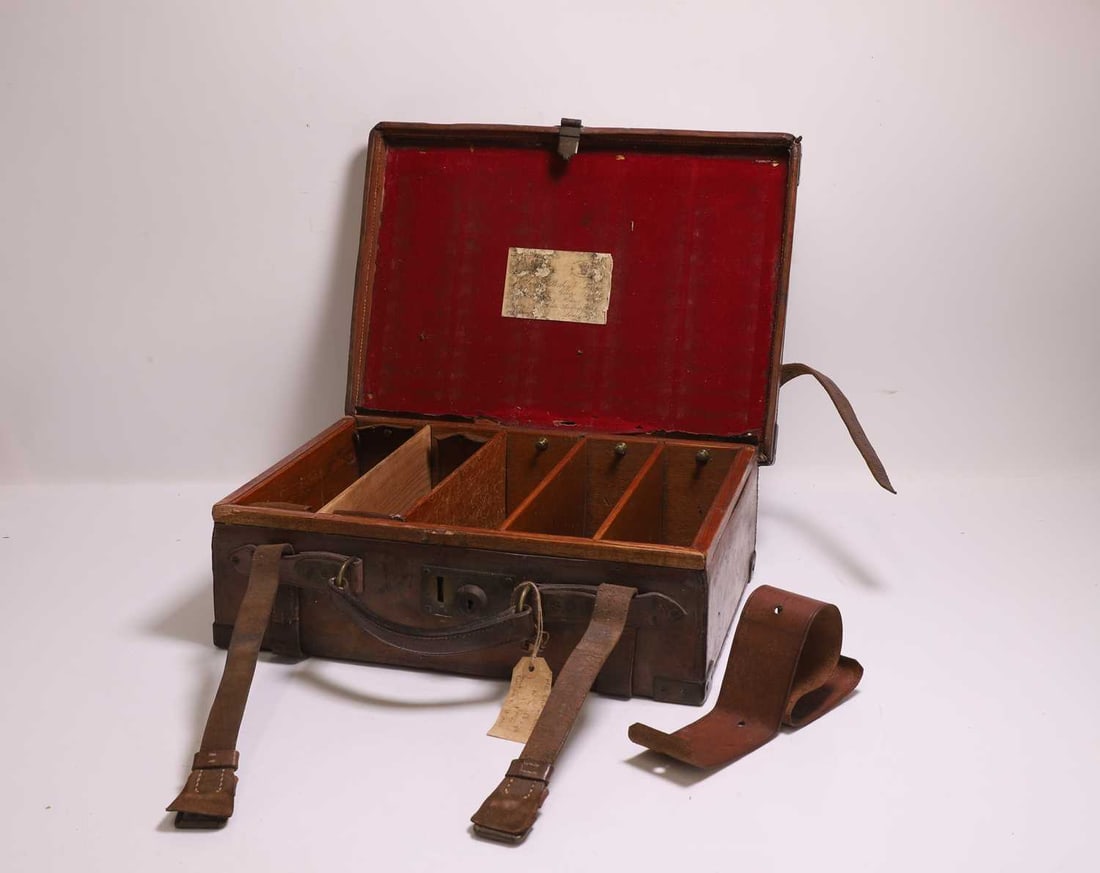 A leather cartridge magazine case by Purdy's, early 20th century, - 2