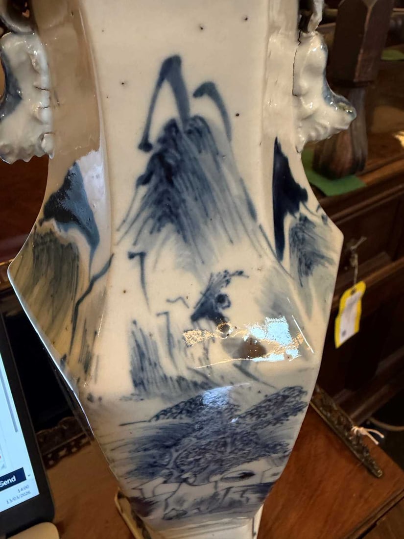 Two Chinese blue and white ceramics, 18th century, - 18