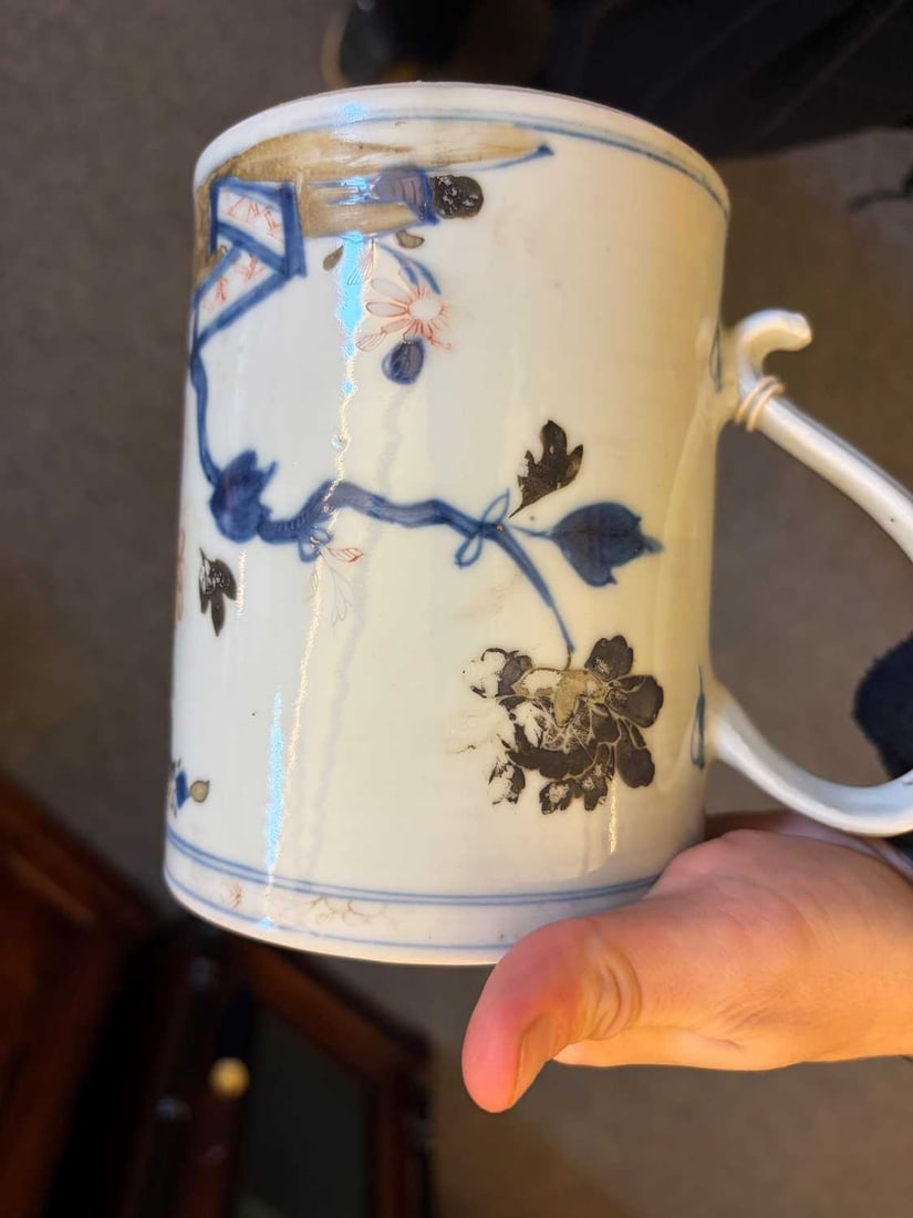 Two Chinese blue and white ceramics, 18th century, - 19