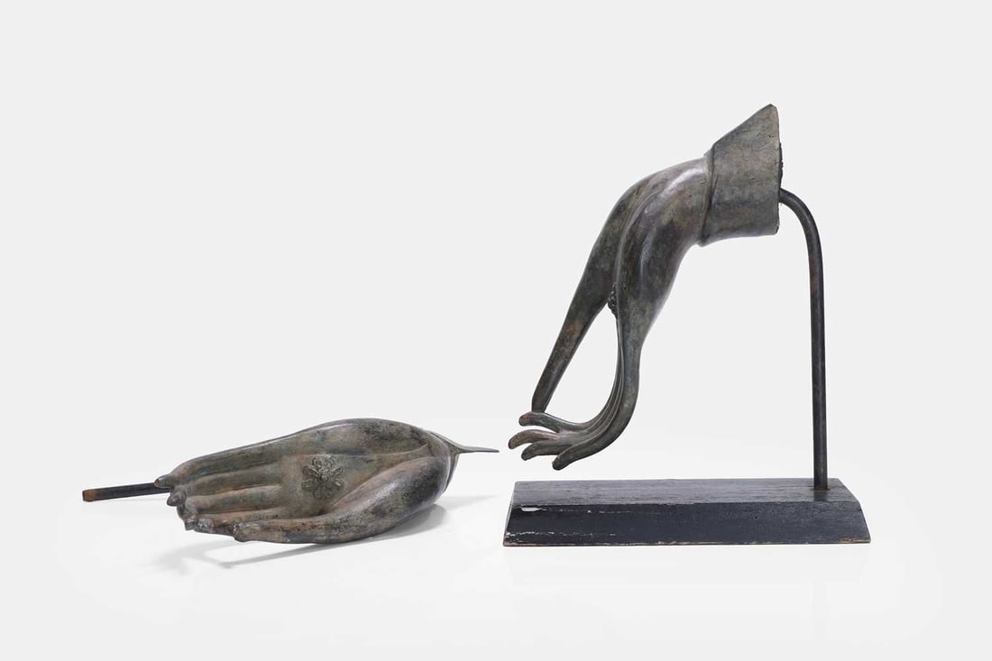 A pair of bronze hand sculptures, 20th century, Thailand - 2