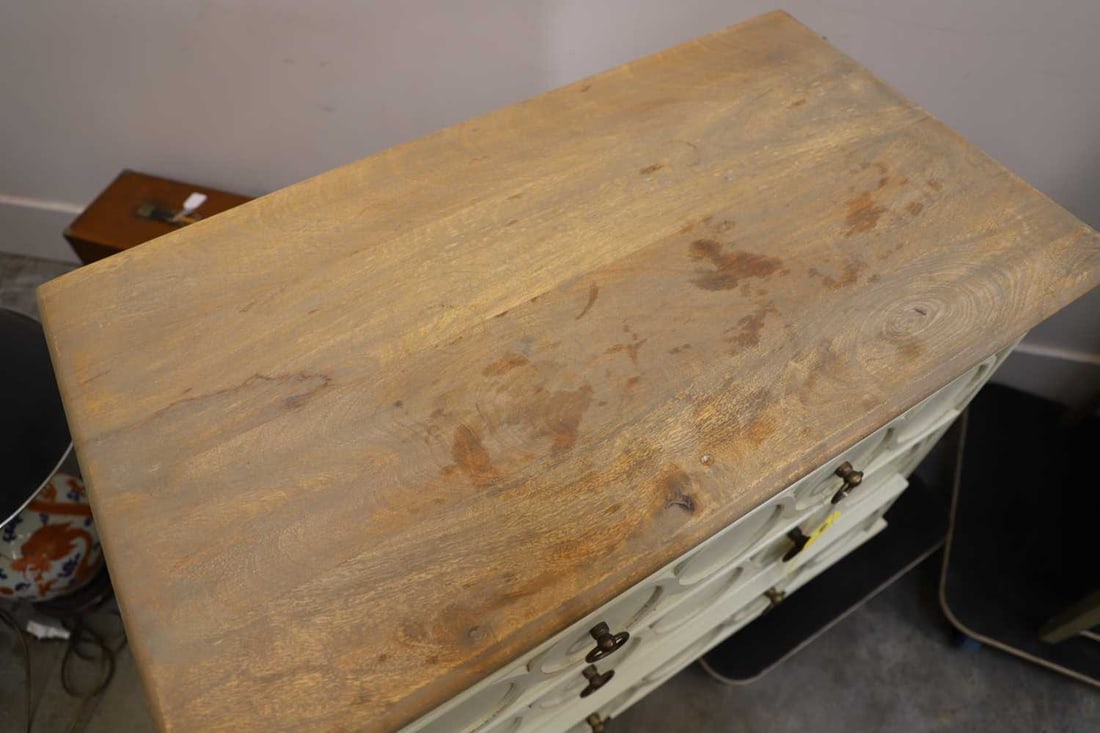 A two-tone green chest of drawers, 20th century, in the French taste, - 2