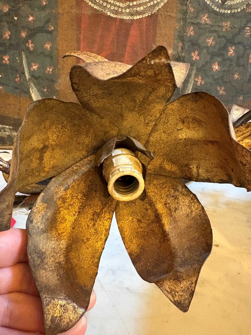 A Regency style gilt metal sconce by Hans Kogl, Mid 20th century, - 7