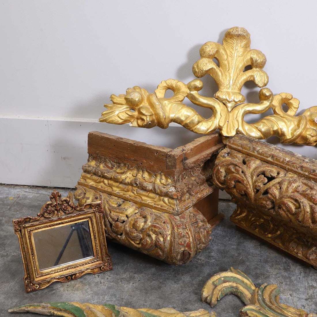 A collection of decorative giltwood items, 18th century and later, - 4