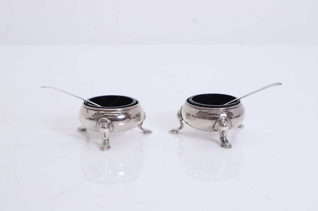 A pair of George II silver salts, (1 of 1)