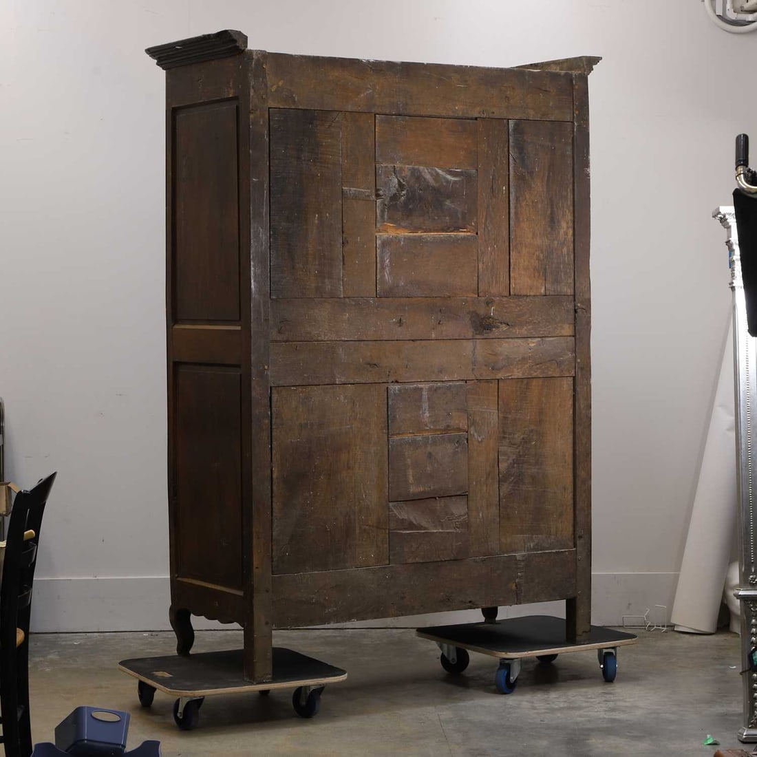 A provincial French oak armoire, early 19th century, - 5