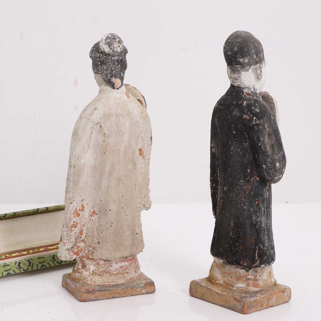 A pair of Chinese terracotta tomb attendants, circa 16th century, - 3