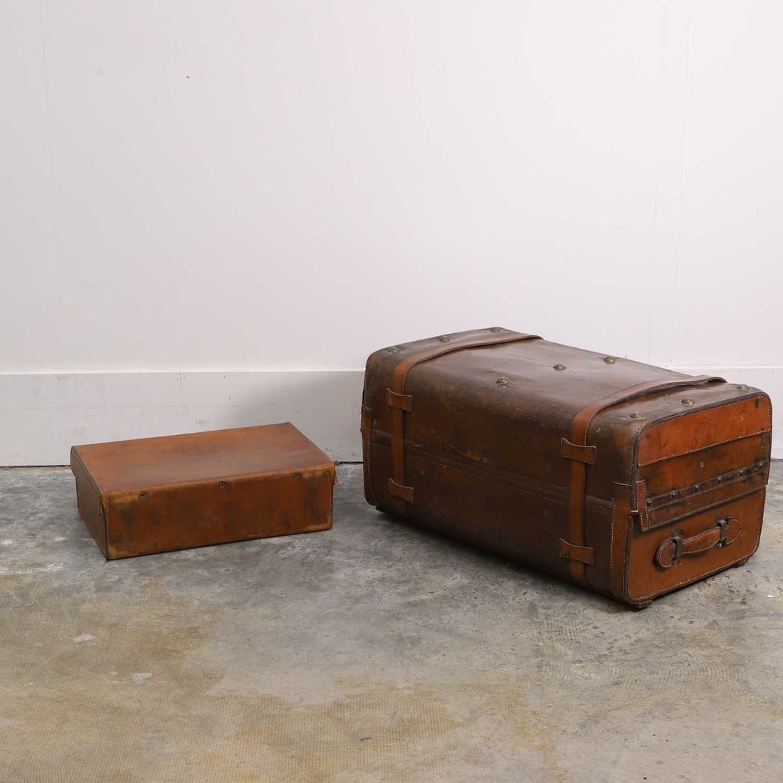 A leather travel trunk, late 19th century, - 2