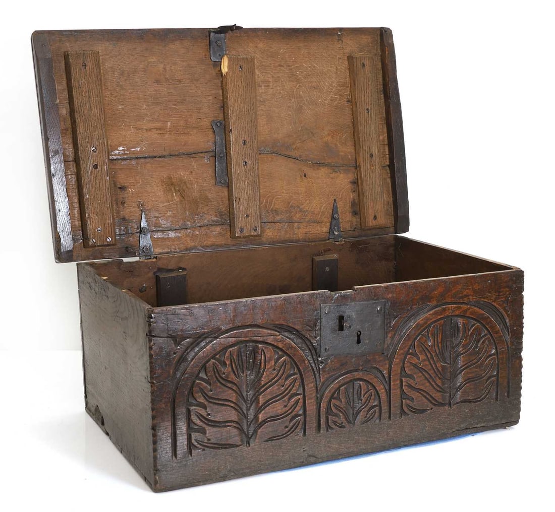 Two oak bible boxes, early 18th century and later, - 5