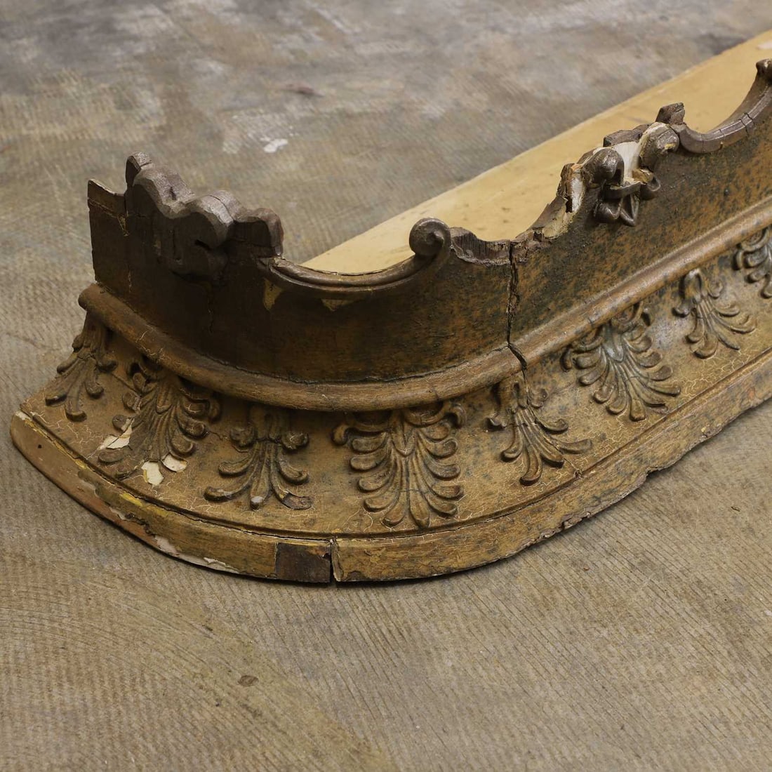 A French gilt and carved curtain pelmet, late 18th century, - 5