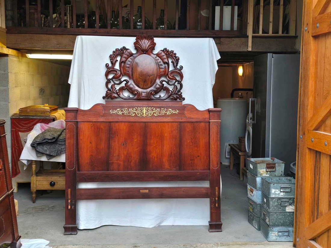 A Spanish mahogany inlaid bed, 20th century, - 3