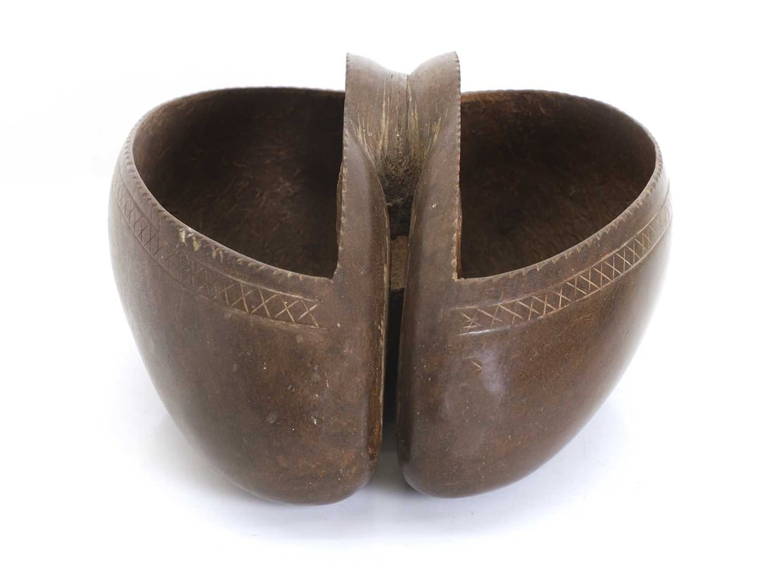 A coco de mer nut basket, - 4