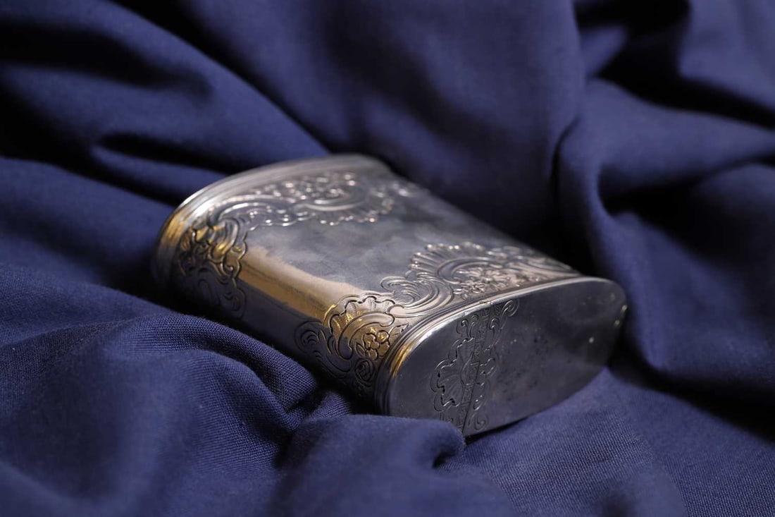 A George II Scottish silver snuff mull, circa 1750, - 2