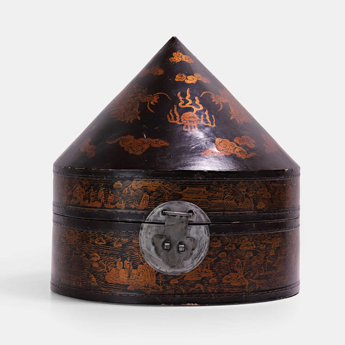 A Chinese Export lacquered hat box, Qing Dynasty. 19th century, (1 of 2)