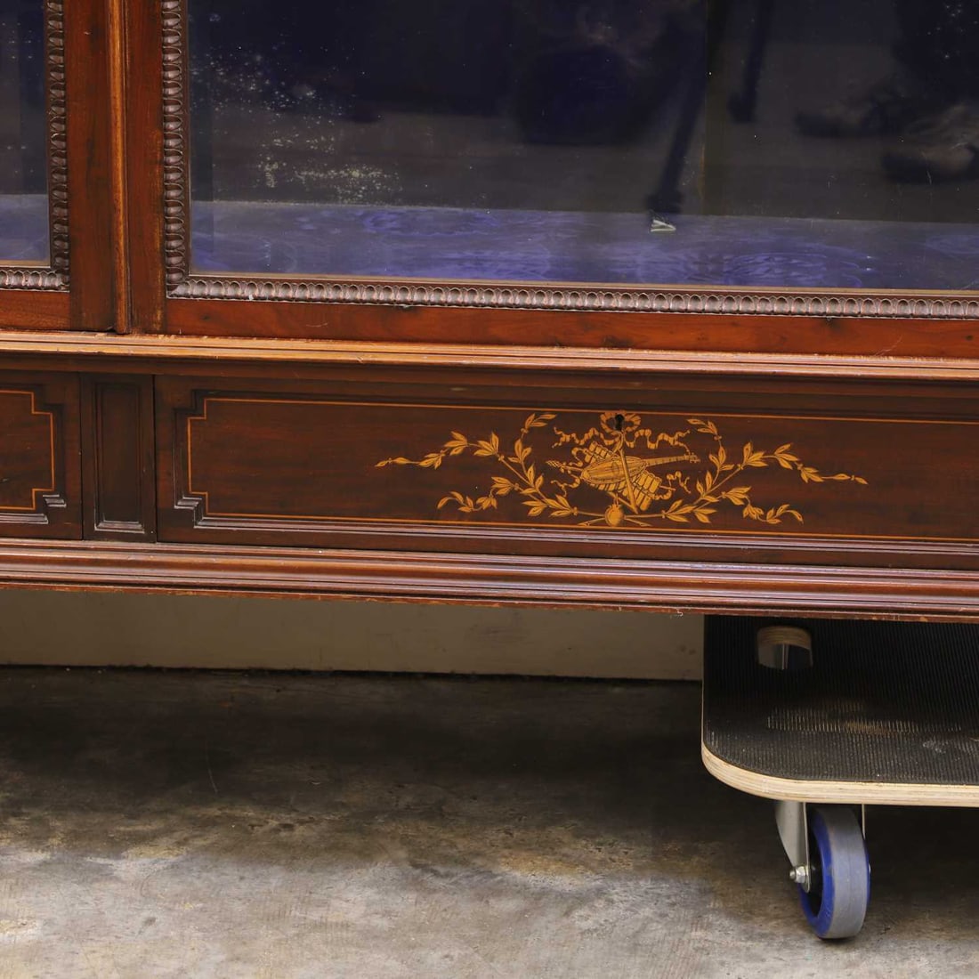 A late Victorian mahogany and boxwood bookcase, late 19th century, - 3