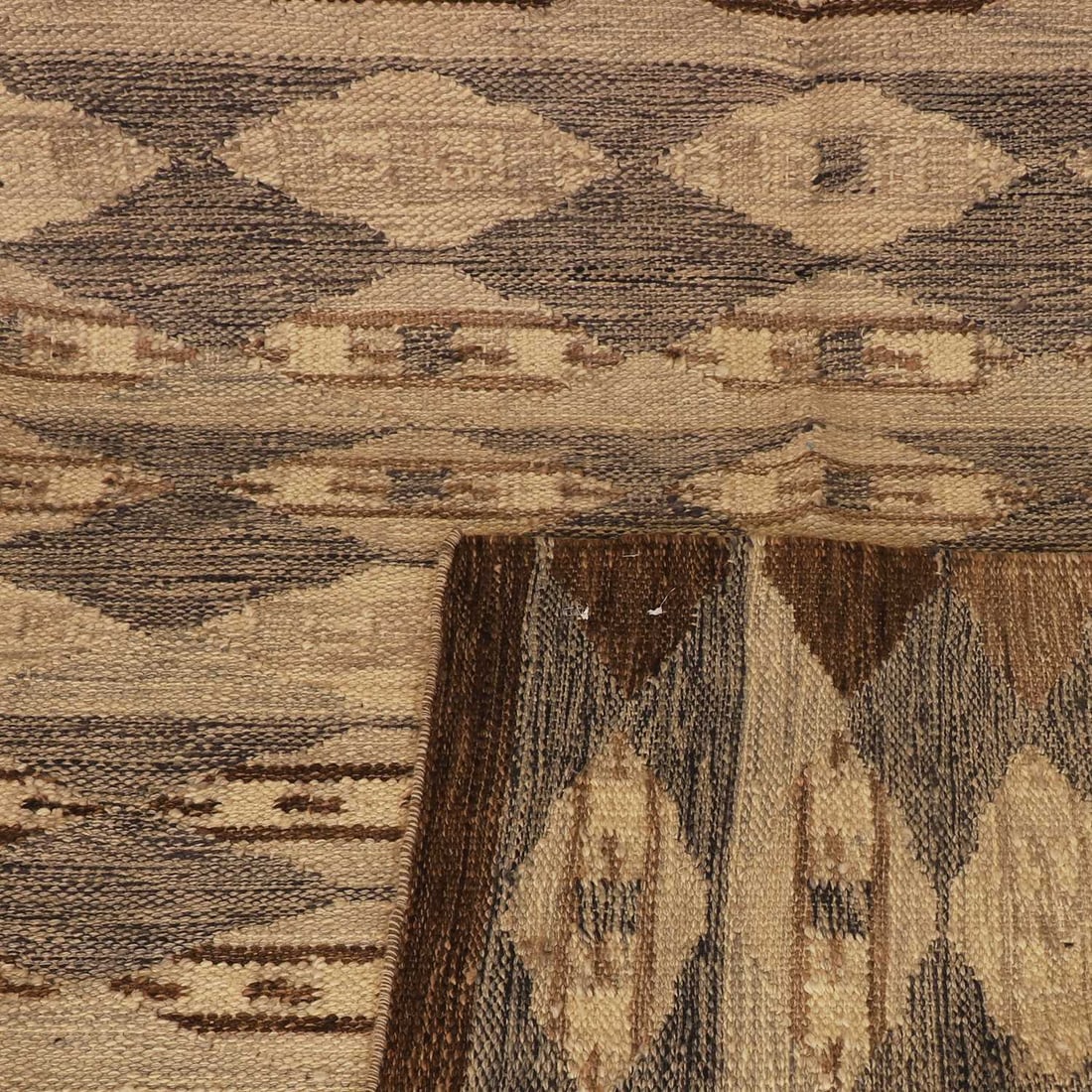 A Scandinavian-style flat-weave kilim, of recent manufacture, - 3