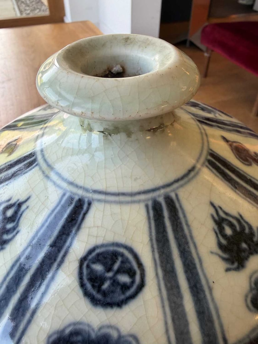 A Chinese blue and white meiping vase, 20th century, - 12