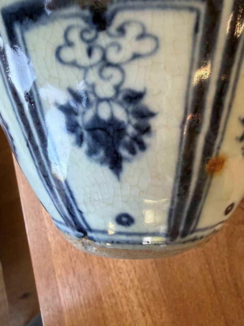 A Chinese blue and white meiping vase, 20th century, - 5