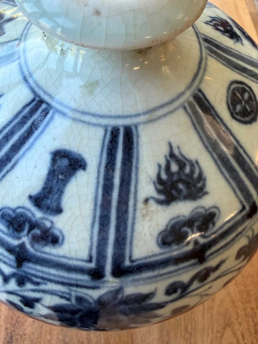 A Chinese blue and white meiping vase, 20th century, - 7