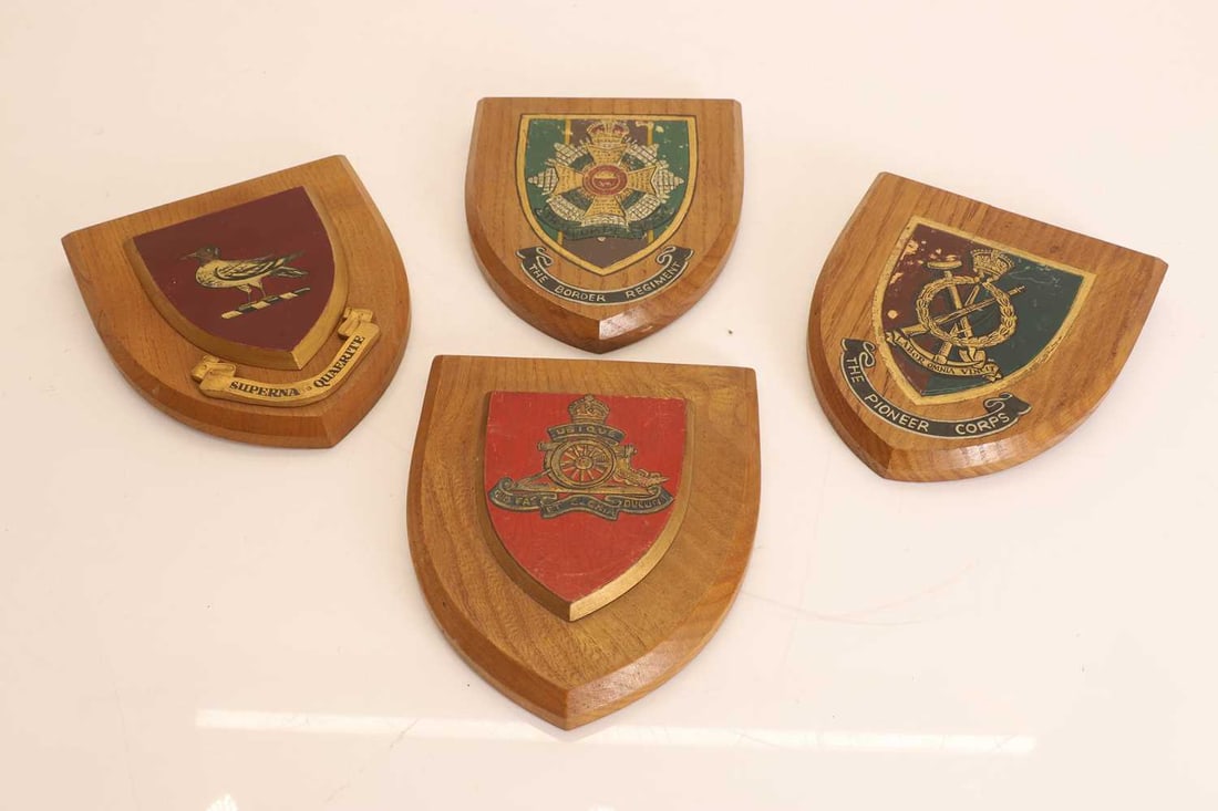 A collection of militaria - 5