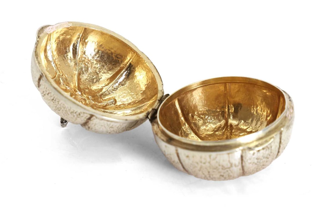 A silver pumpkin pill pot, late 19th century, - 2