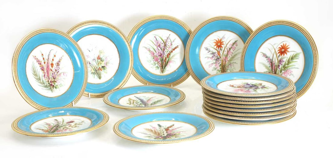 A collection of Royal Worcester plates and comports, late 19th century, - 2