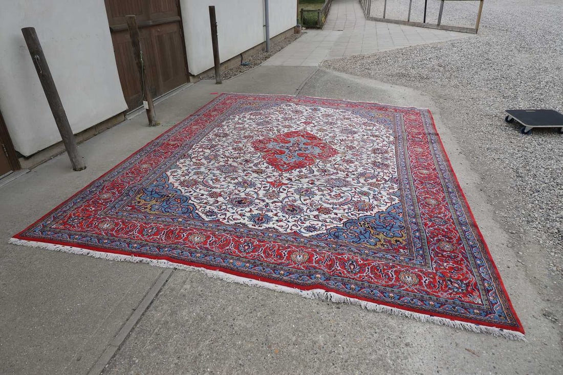 A North West Persian Sarouk carpet, (1 of 2)