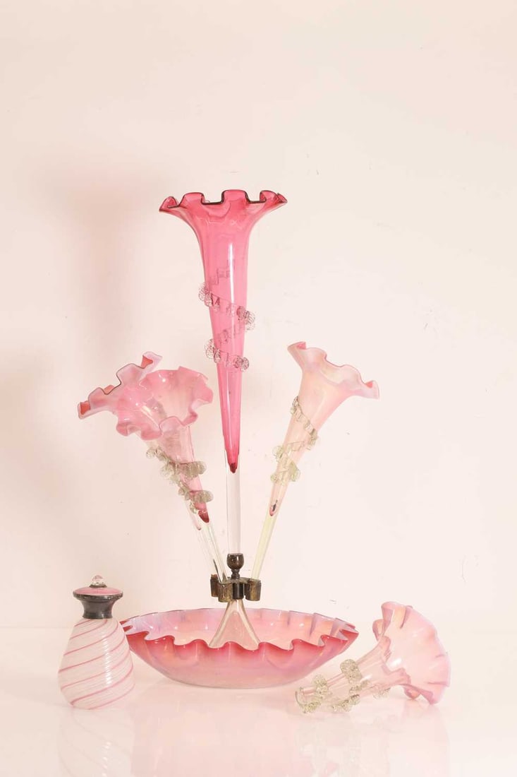 A Victorian cranberry and vaseline glass epergne late 19th century, (1 of 2)