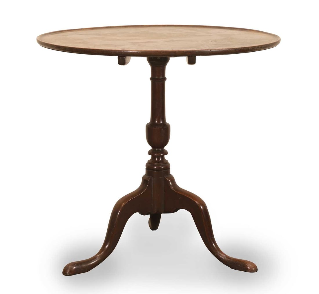A George III tilt top wine table, 19th century, (1 of 2)