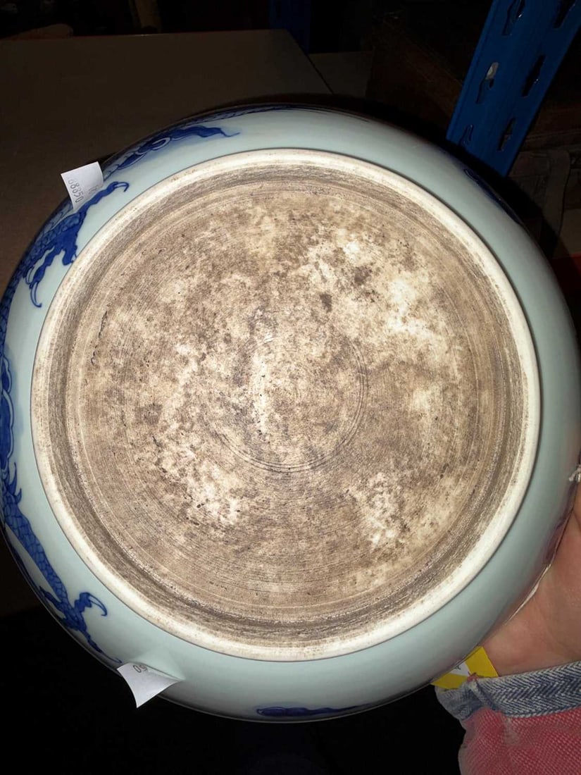A Chinese blue and white dragon dish, - 6