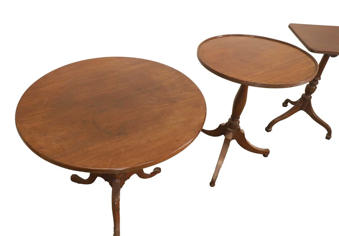 Two tilt top mahogany wine tables, 20th century, - 2