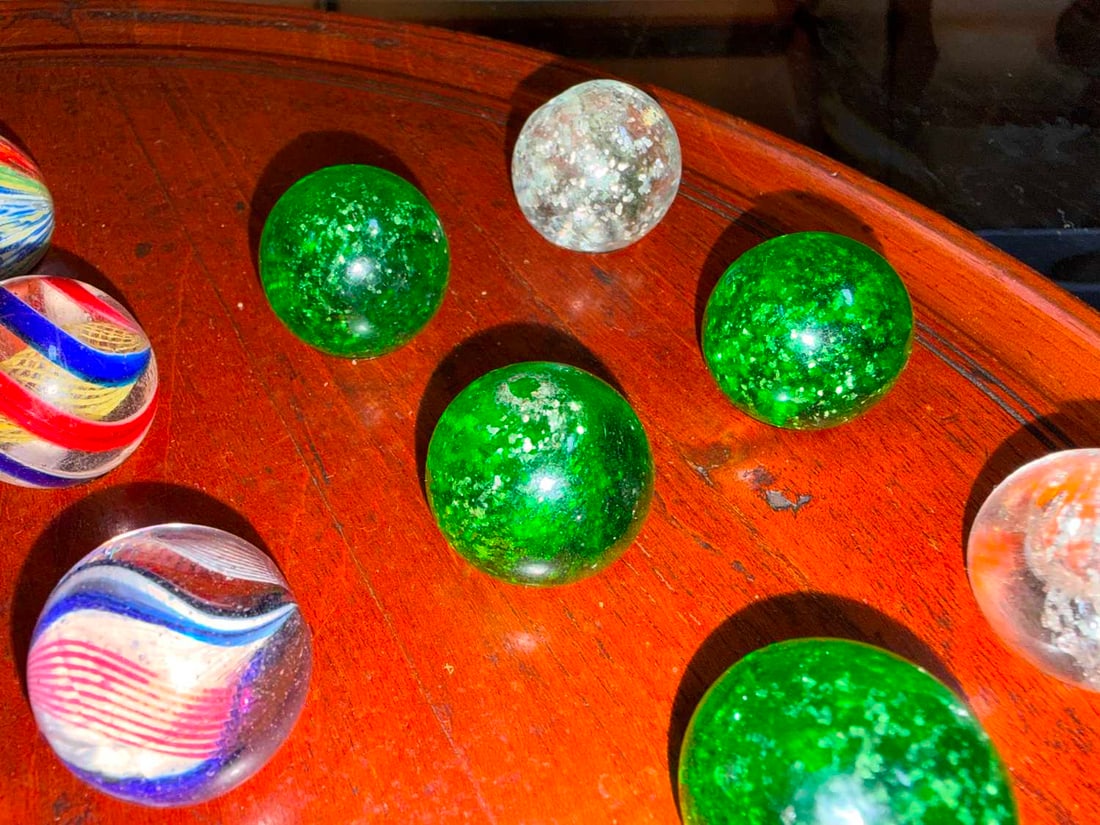 A collection of Victorian handmade marbles, 19th century and later - 6