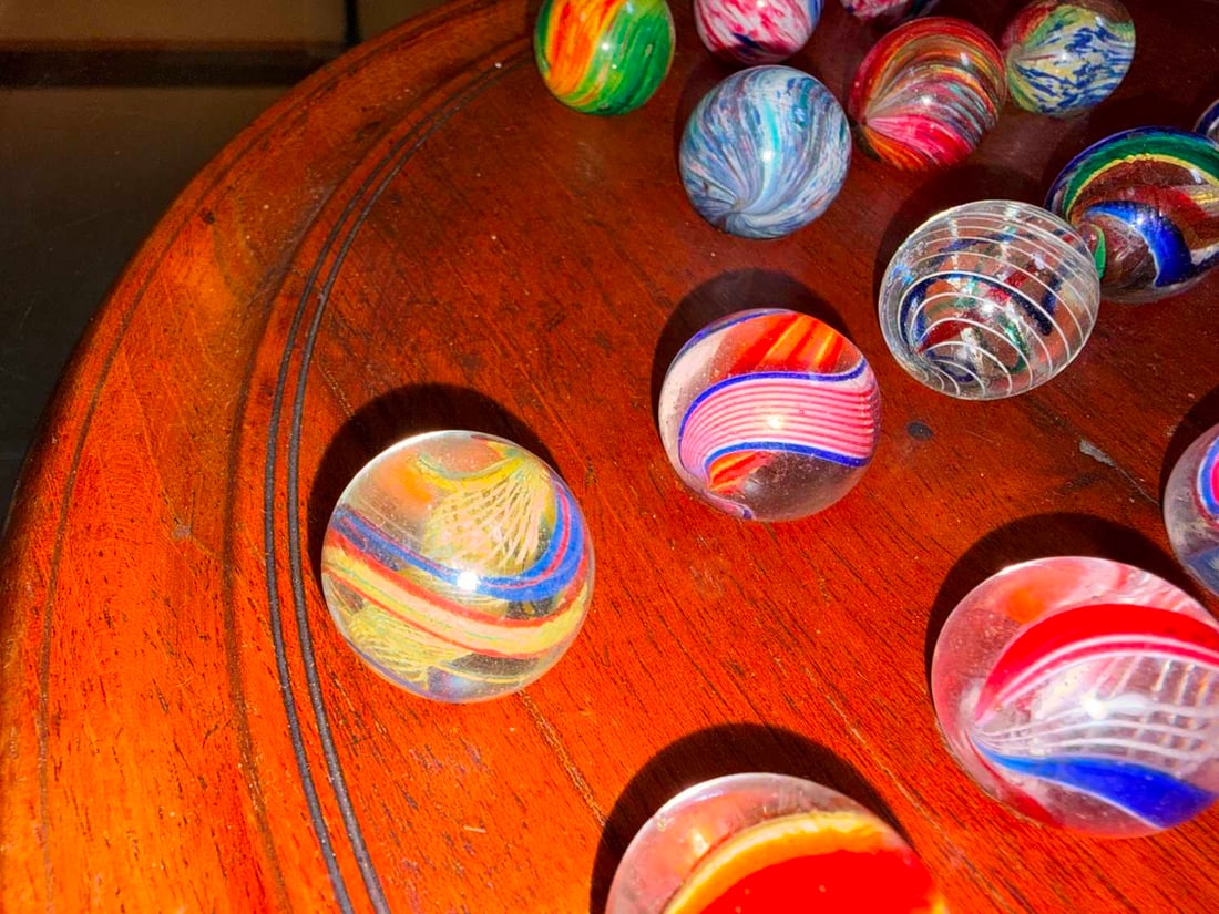A collection of Victorian handmade marbles, 19th century and later - 9