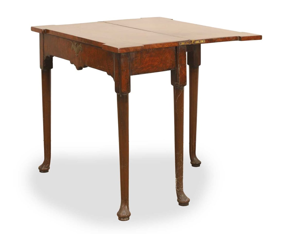 A burr walnut and feather banded fold over tea table, 18th century - 2