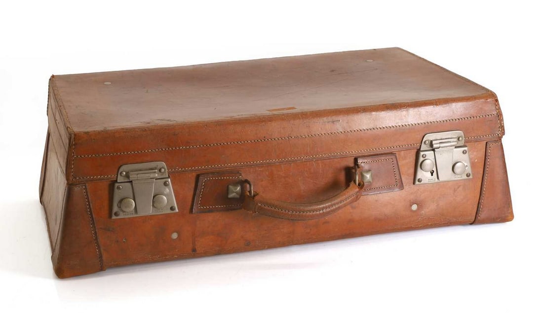 A fitted leather Bentley suitcase, (1 of 3)