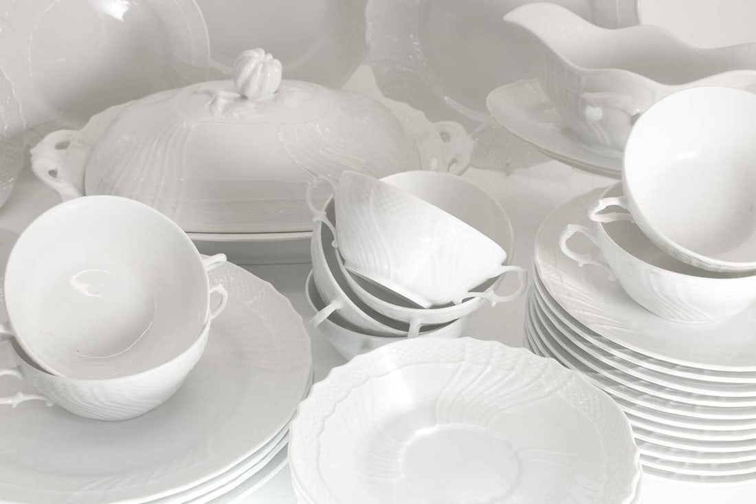 A Richard Ginori porcelain dinner service, 20th century, - 2