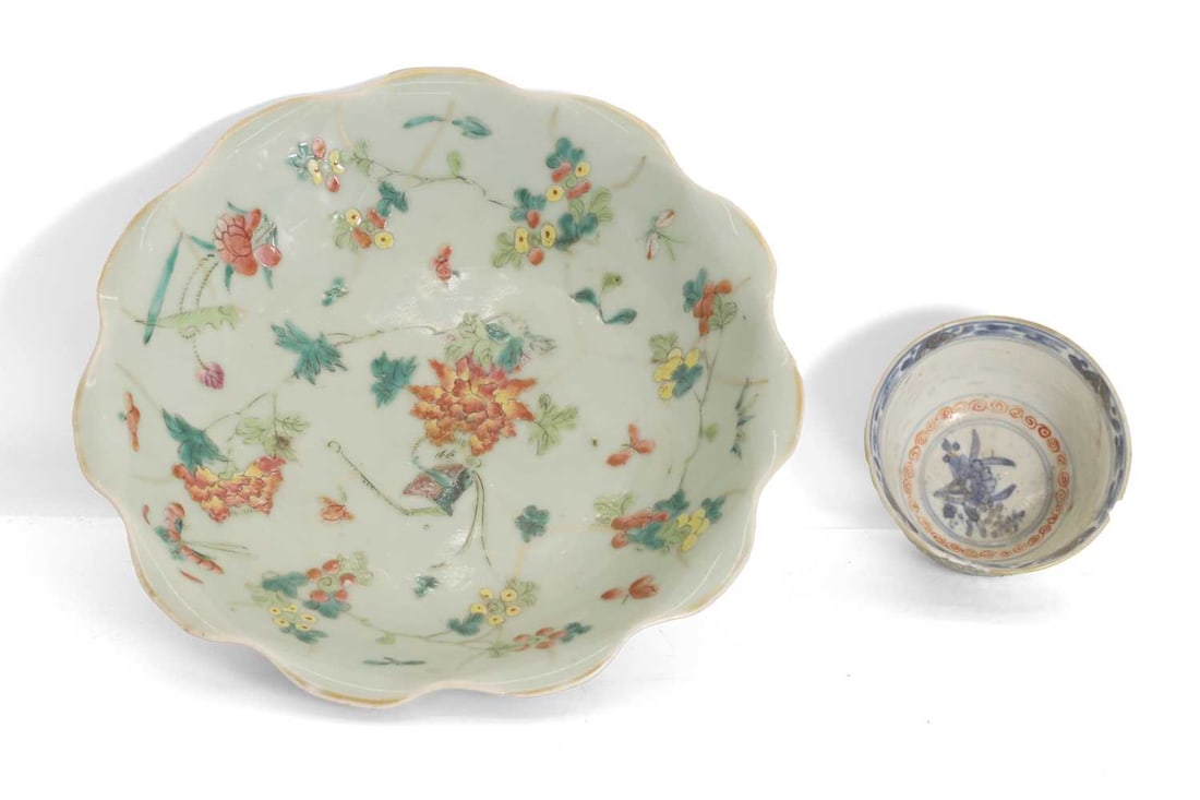 A Chinese canton famille rose bowl, 19th century, - 2