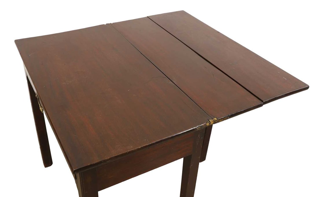A George III fold-over card table, late 18th century, - 3