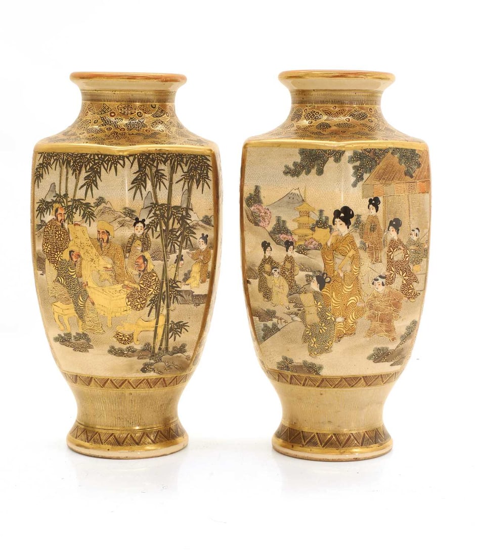 A pair of Japanese satsuma vases, early 20th century, - 2