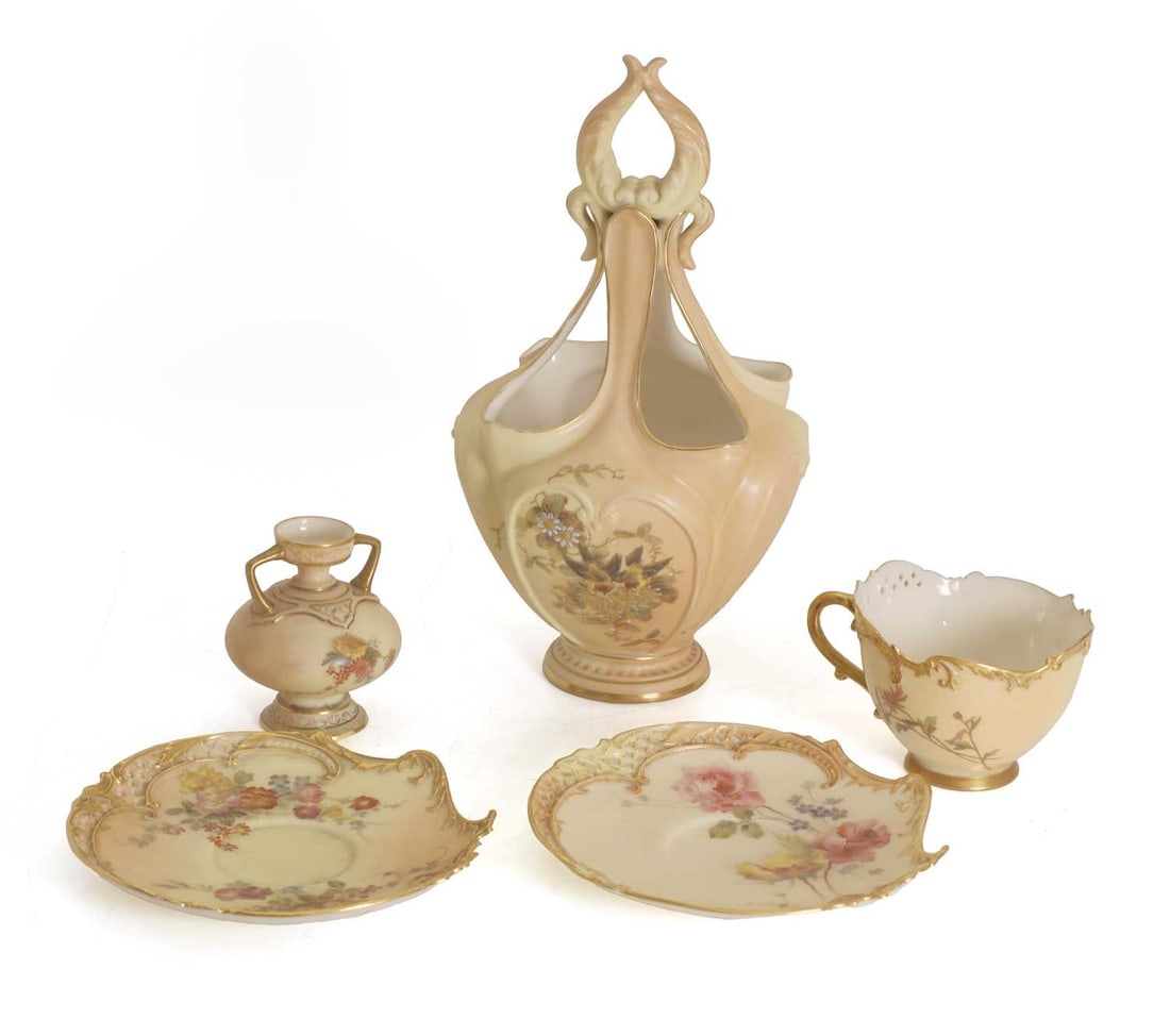 A collection of Royal Worcester blush porcelain, late 19th century, - 2