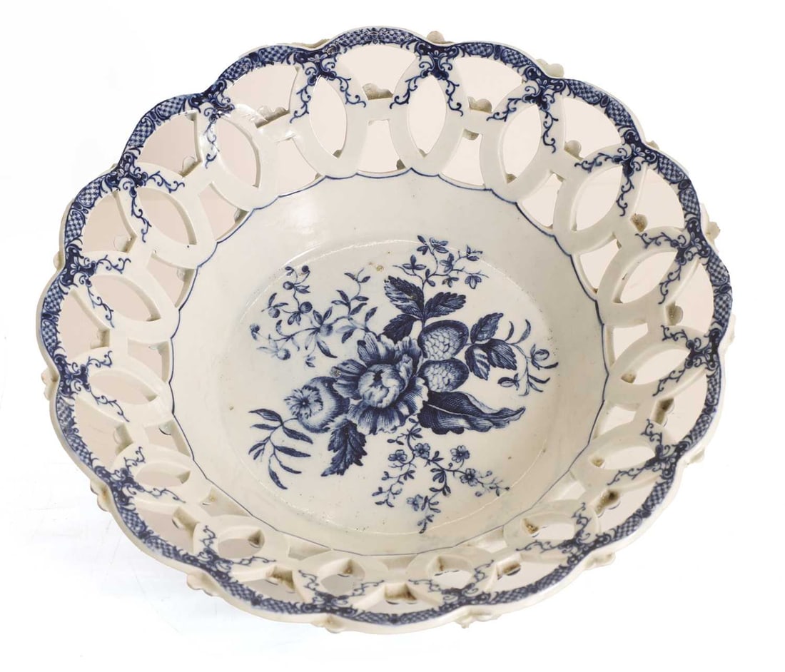 A Worcester blue and white reticulated basket, late 18th century, - 2