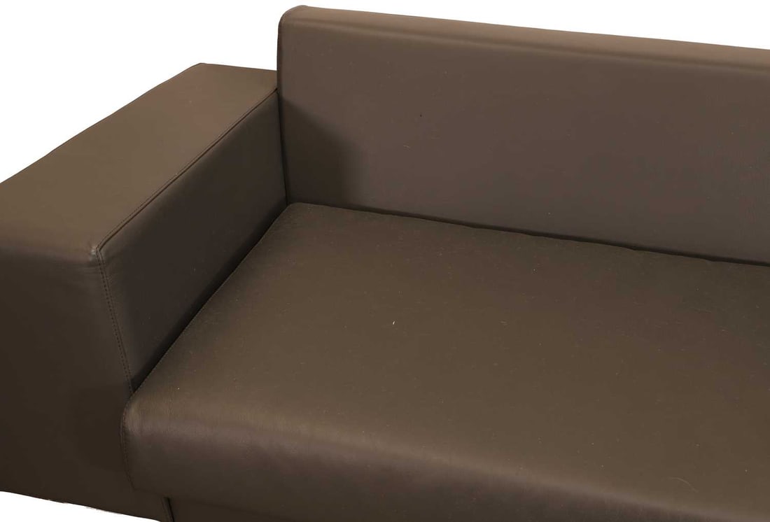 Boss Design leather settee, of modern manufacture, - 2