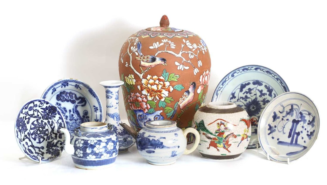 A collection of Chinese porcelain, (1 of 3)