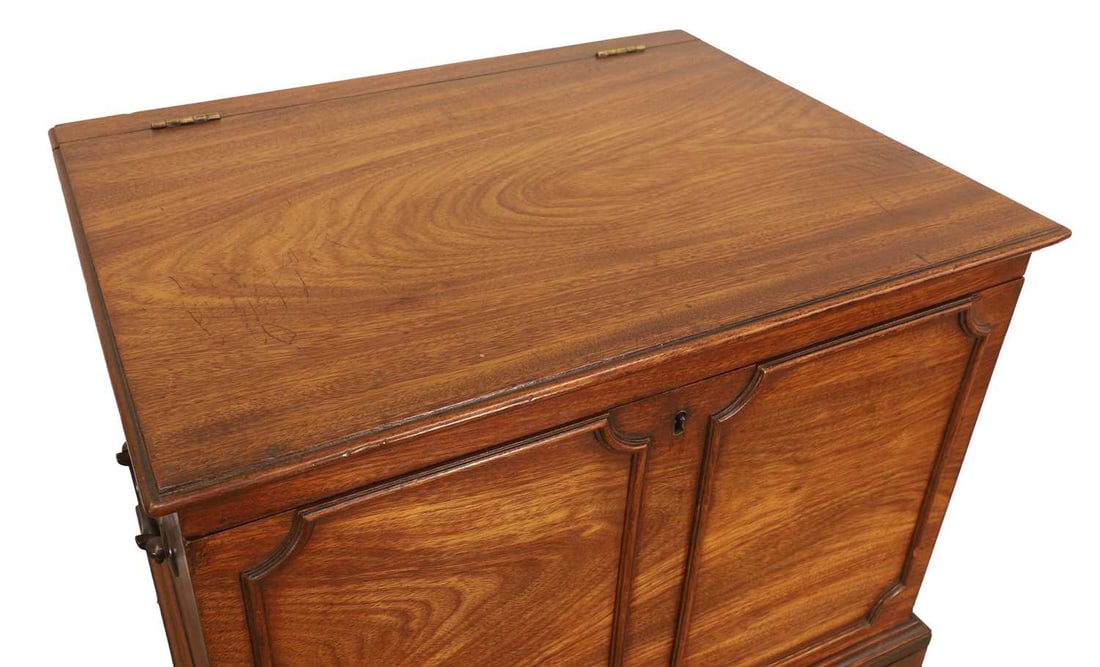 A George III mahogany cellarette on cupboard, early 19th century, - 3