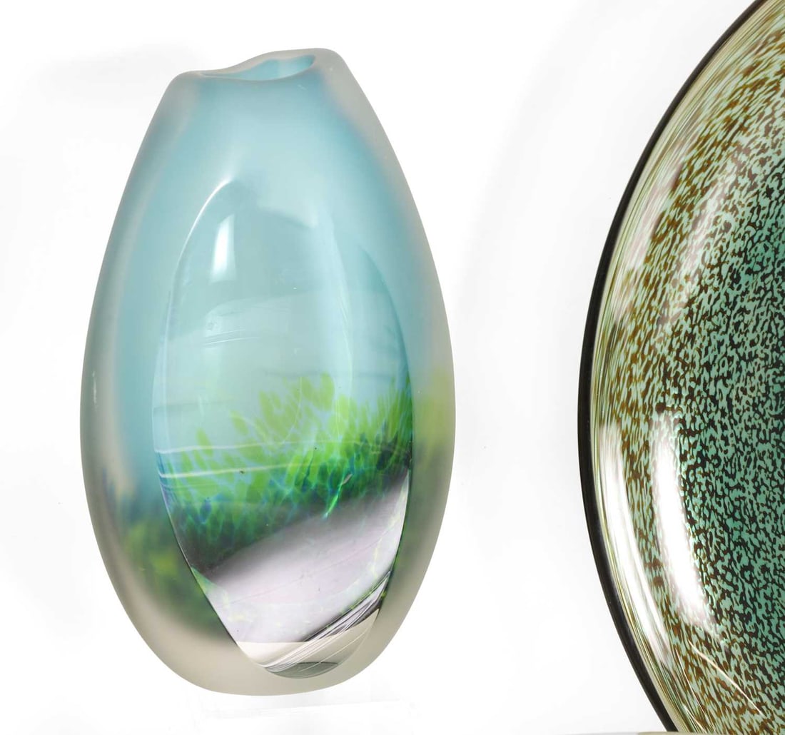 A collection of glass items late 20th century and later, - 2