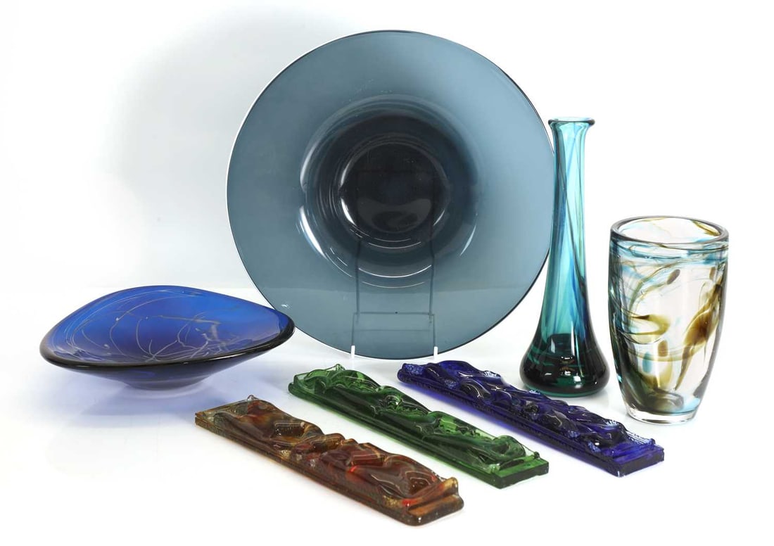 A collection of Whitefriars glass, 20th century: A collection of Whitefriars glass, 20th century comprising a 9578 enamel-trailed bowl, a similar bowl with an applied enamel rim, two Cirrus vases, and three Whitefriars style architectural slabs,
