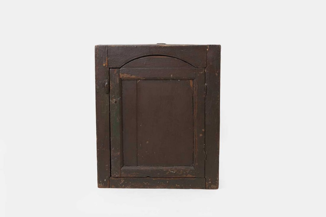 A painted pine wall cupboard, late 18th/early 19th century, (1 of 3)
